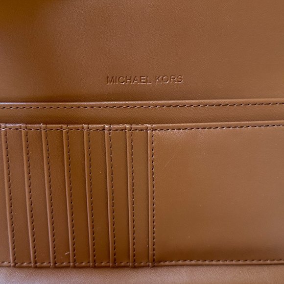 Michael Kors Jet Set Travel Large Trifold Wallet MK Signature Vanilla Brown - Picture 8 of 10